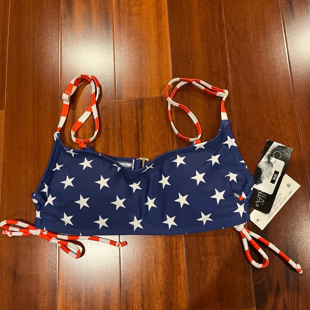New NWT California Waves Blue Star Print Bikini Top Swim July 4 Size Medium